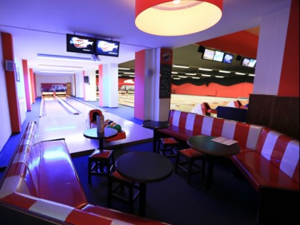 Photo: Bowl and Diner